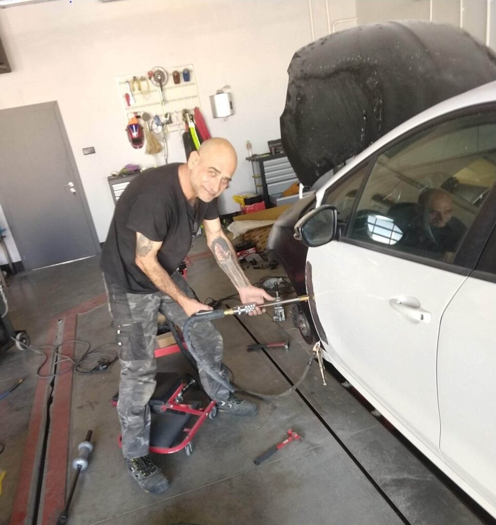 Man repairing car 